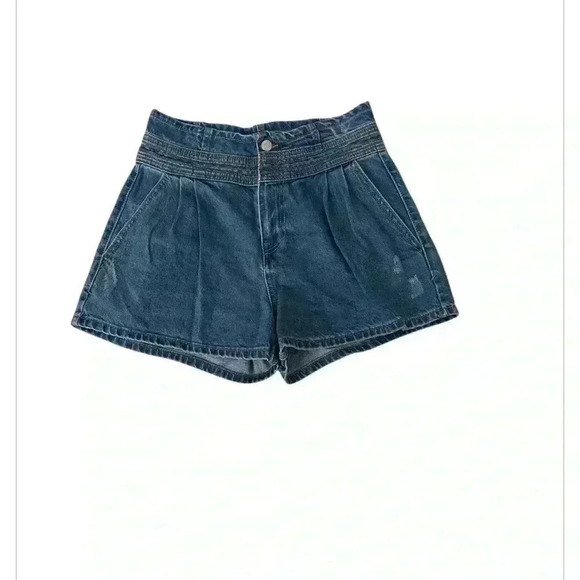 Like New Women’s High Waisted Denim Mom Shorts size 27 - Picture 1 of 3